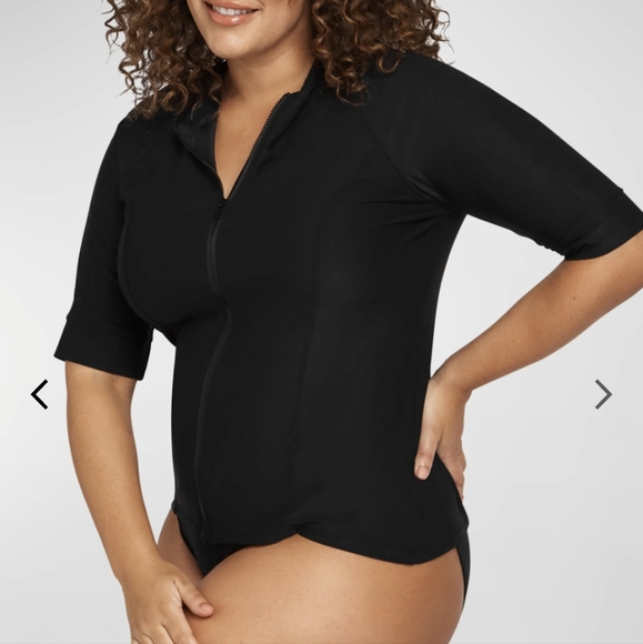 ARTESANDS black Seurat Short-Sleeve Full-Zip Rashguard Top - Picture 9 of 12